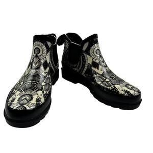 Sak Roots Boho Fun Garden Black White Rhyme Short Rain Boots Women's Size 7